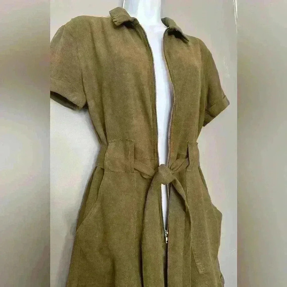 Forever 21 Green Zip Front Jumpsuit Shorts Romper (508) - Picture 8 of 15